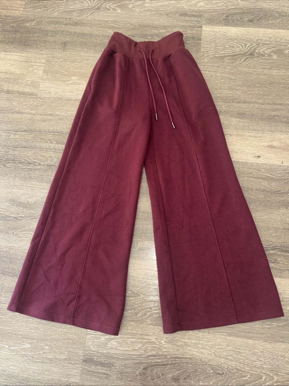 Commense NWT Wide Leg Drawstring High Rise Sweatpants Size Small Burgundy